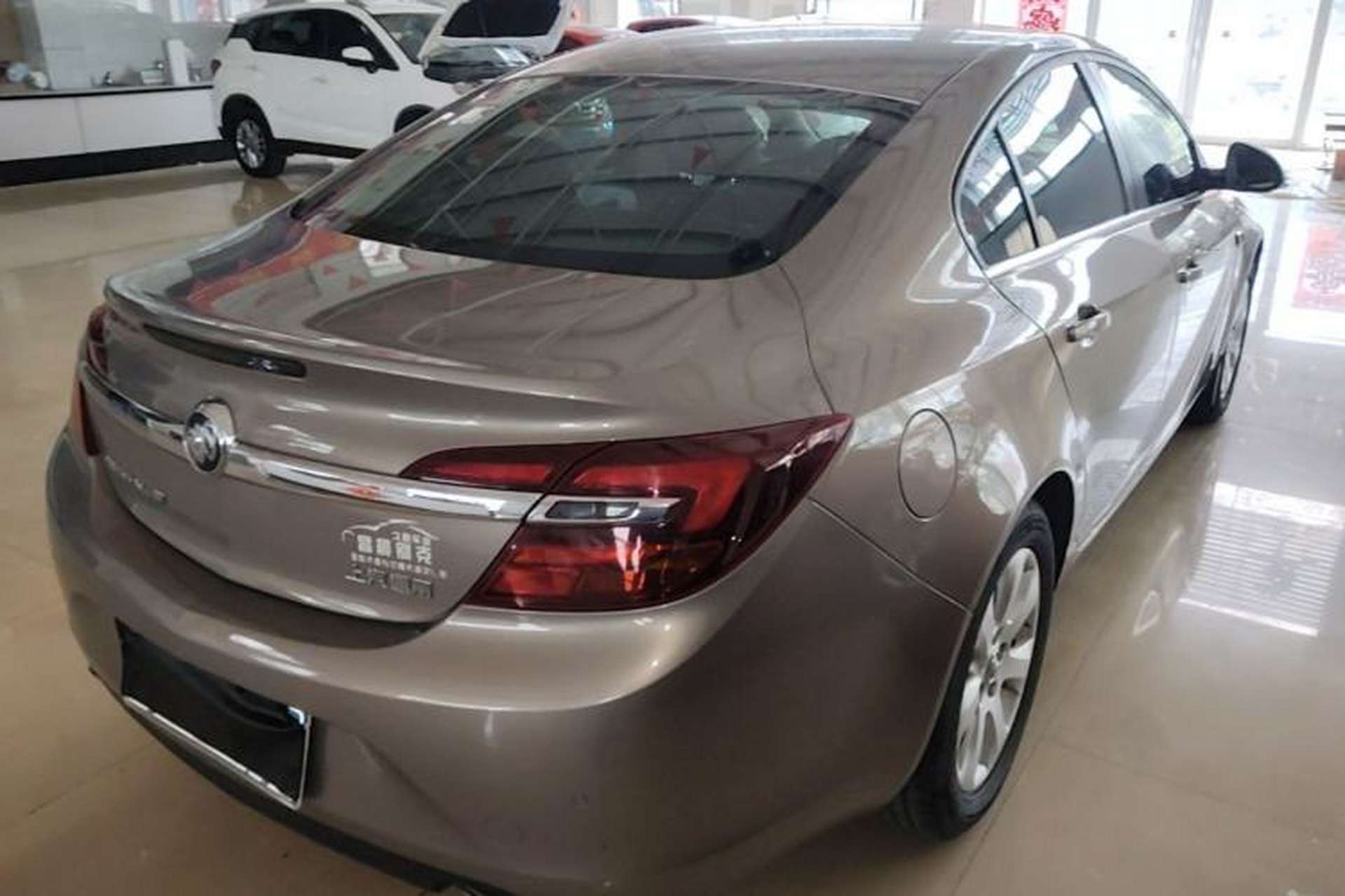 Used Buick Regal 2015 1.6T Leading Technology Model Rear Right 45 Deg