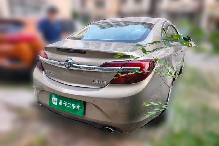 Used Buick Regal 2015 2.0L Leading Fashion Edition Rear Right 45 Deg