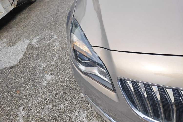Used Buick Regal 2015 2.0L Elite Fashion Edition Right Front Headlight