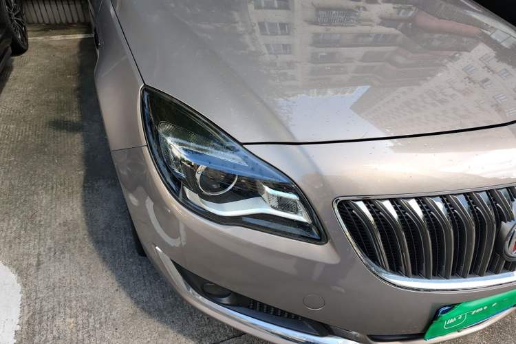 Used Buick Regal 2015 1.6T Elite Tech Model Right Front Headlight