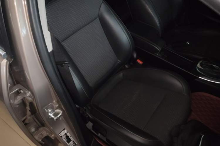 Used Buick Regal 2015 1.6T Leading Technology Model Right Front Seat