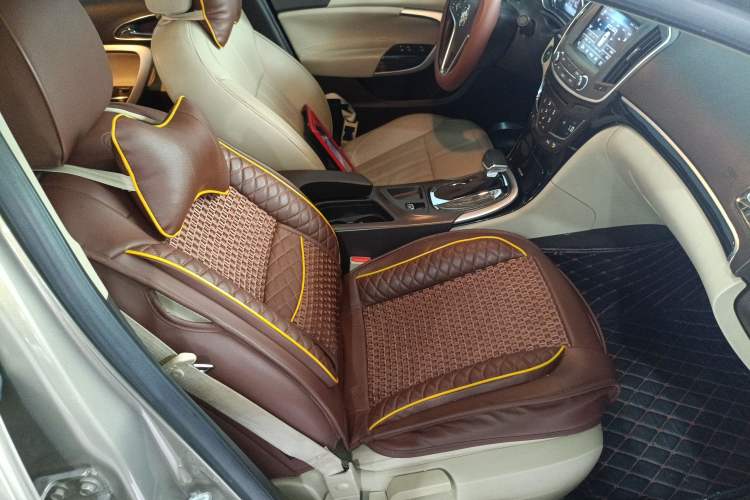 Used Buick Regal 2015 2.0L Elite Fashion Edition Right Front Seat