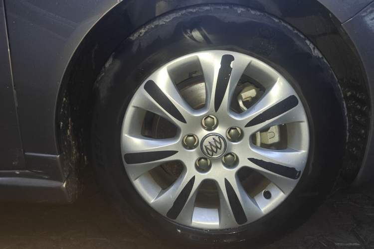 Used Buick Regal 2015 1.6T Elite Tech Model Right Front Wheel Hub