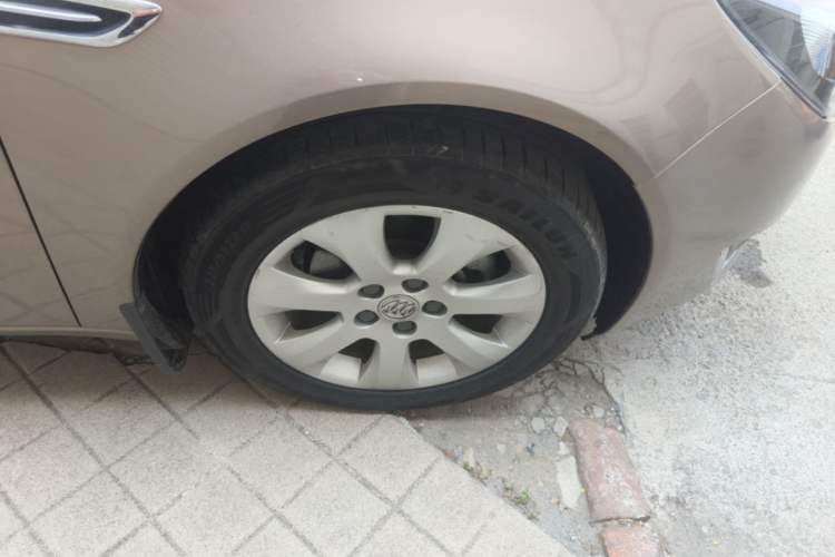 Used Buick Regal 2015 2.0L Leading Fashion Edition Right Front Wheel Hub