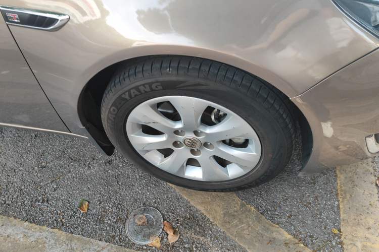 Used Buick Regal 2015 1.6T Elite Tech Model Right Front Wheel Hub