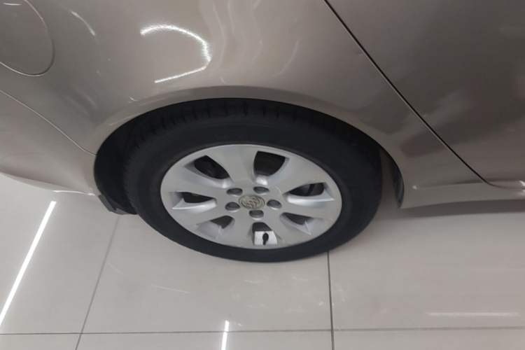 Used Buick Regal 2015 1.6T Elite Tech Model Right Rear Wheel Hub