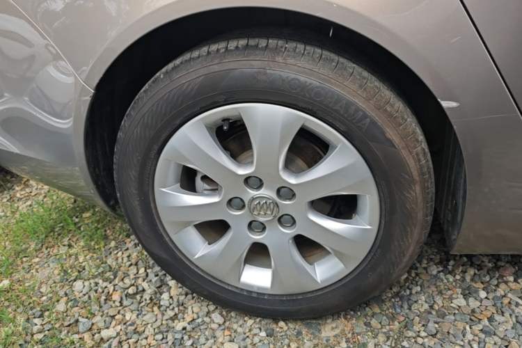 Used Buick Regal 2015 2.0L Leading Fashion Edition Right Rear Wheel Hub