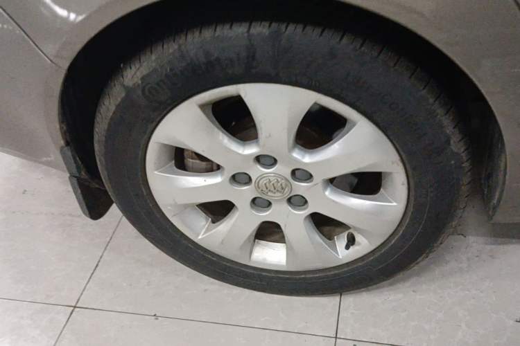 Used Buick Regal 2015 1.6T Elite Tech Model Right Rear Wheel Hub