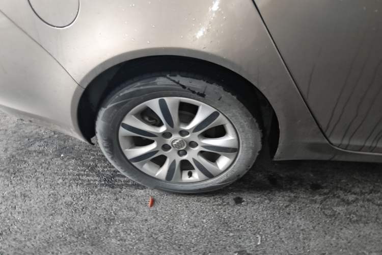 Used Buick Regal 2015 2.0L Elite Fashion Edition Right Rear Wheel Hub