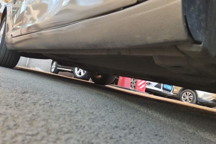 Used Buick Regal 2015 1.6T Elite Tech Model Right Side Sill