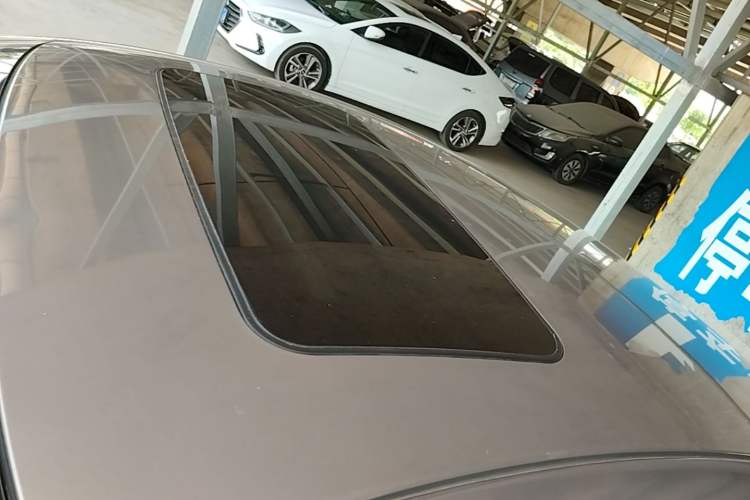 Used Buick Regal 2015 1.6T Leading Technology Model Roof