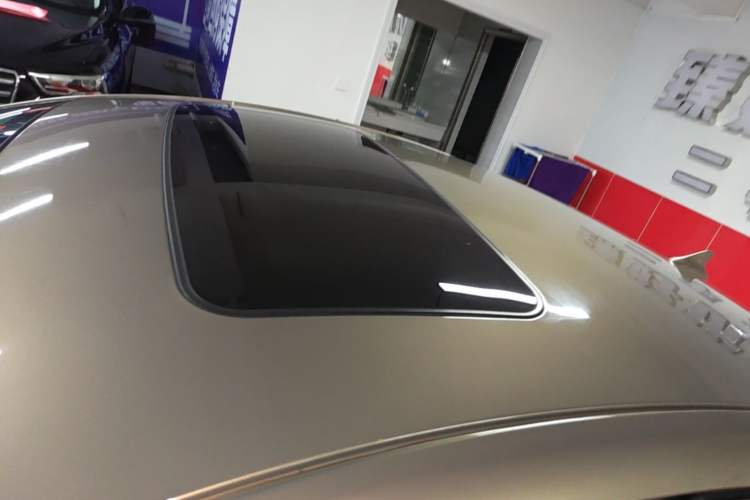 Used Buick Regal 2015 1.6T Elite Tech Model Roof