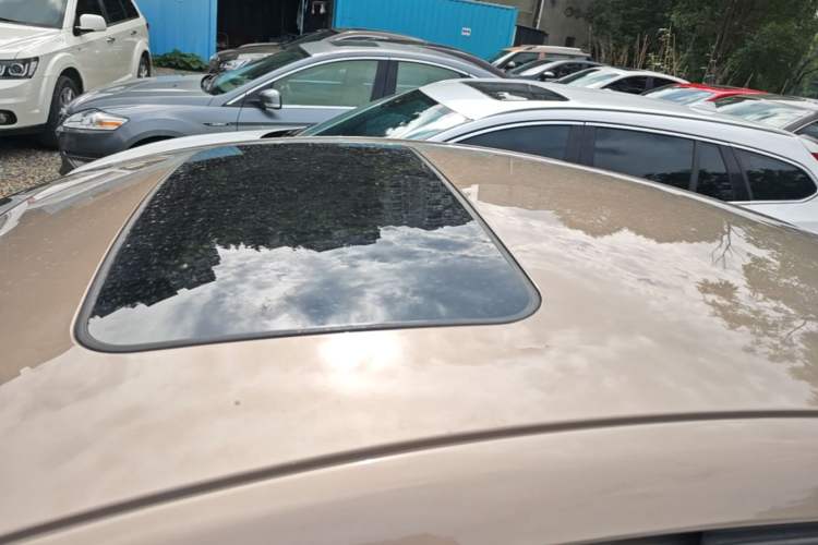 Used Buick Regal 2015 2.0L Leading Fashion Edition Roof
