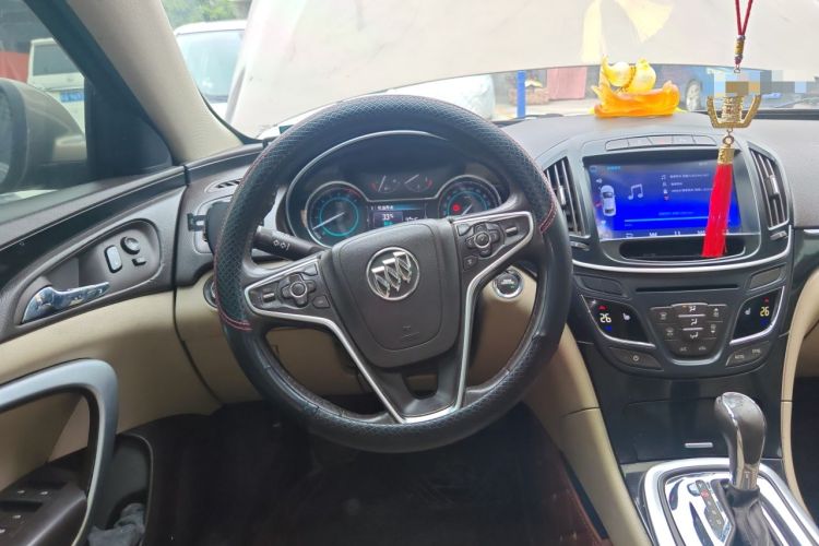 Used Buick Regal 2015 2.0L Elite Fashion Edition Steering Wheel