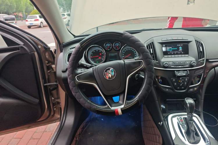 Used Buick Regal 2015 1.6T Leading Technology Model Steering Wheel