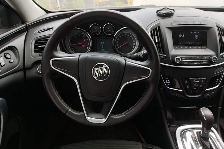 Used Buick Regal 2015 1.6T Leading Technology Model Steering Wheel
