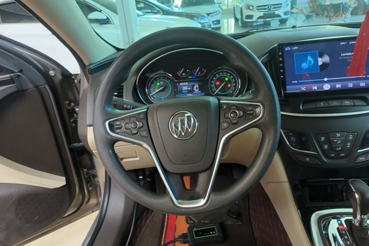 Used Buick Regal 2015 2.0L Elite Fashion Edition Steering Wheel