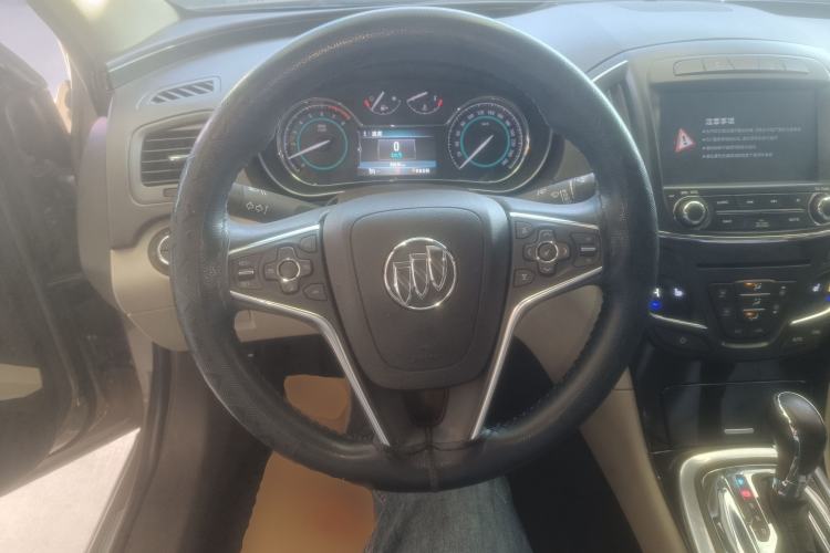 Used Buick Regal 2015 2.0L Elite Fashion Edition Steering Wheel
