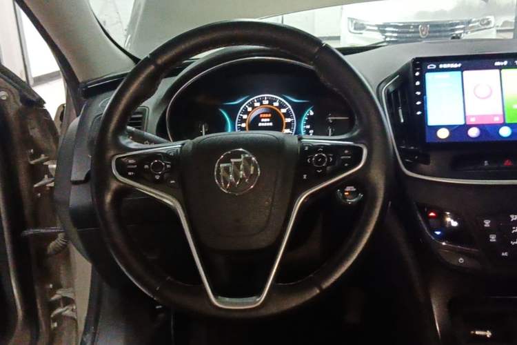 Used Buick Regal 2015 1.6T Elite Tech Model Steering Wheel