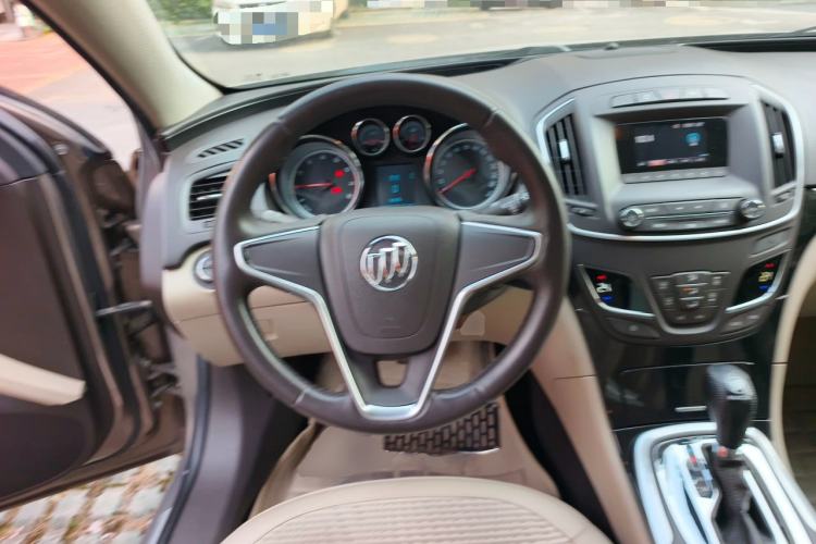 Used Buick Regal 2015 2.0L Leading Fashion Edition Steering Wheel
