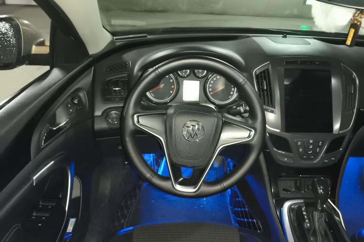Used Buick Regal 2015 1.6T Leading Technology Model Steering Wheel