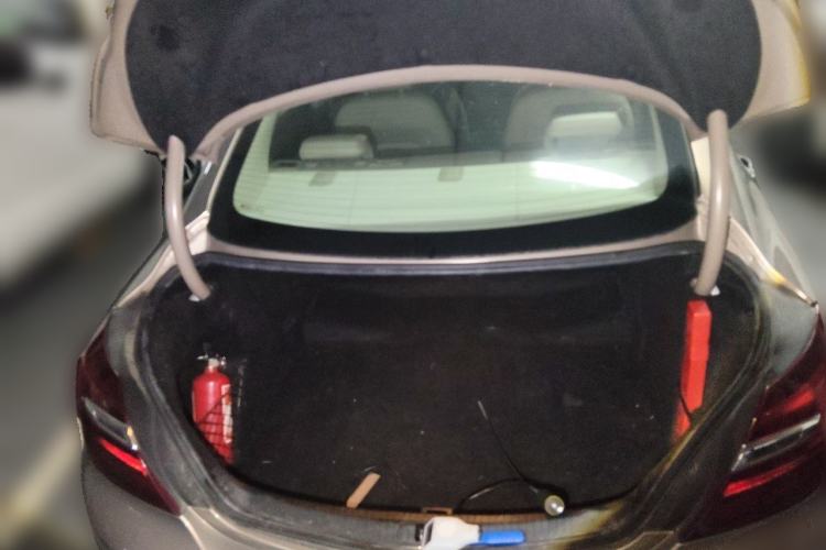 Used Buick Regal 2015 2.0L Elite Fashion Edition Trunk