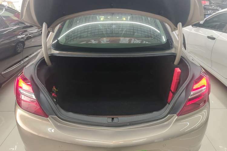 Used Buick Regal 2015 1.6T Elite Tech Model Trunk