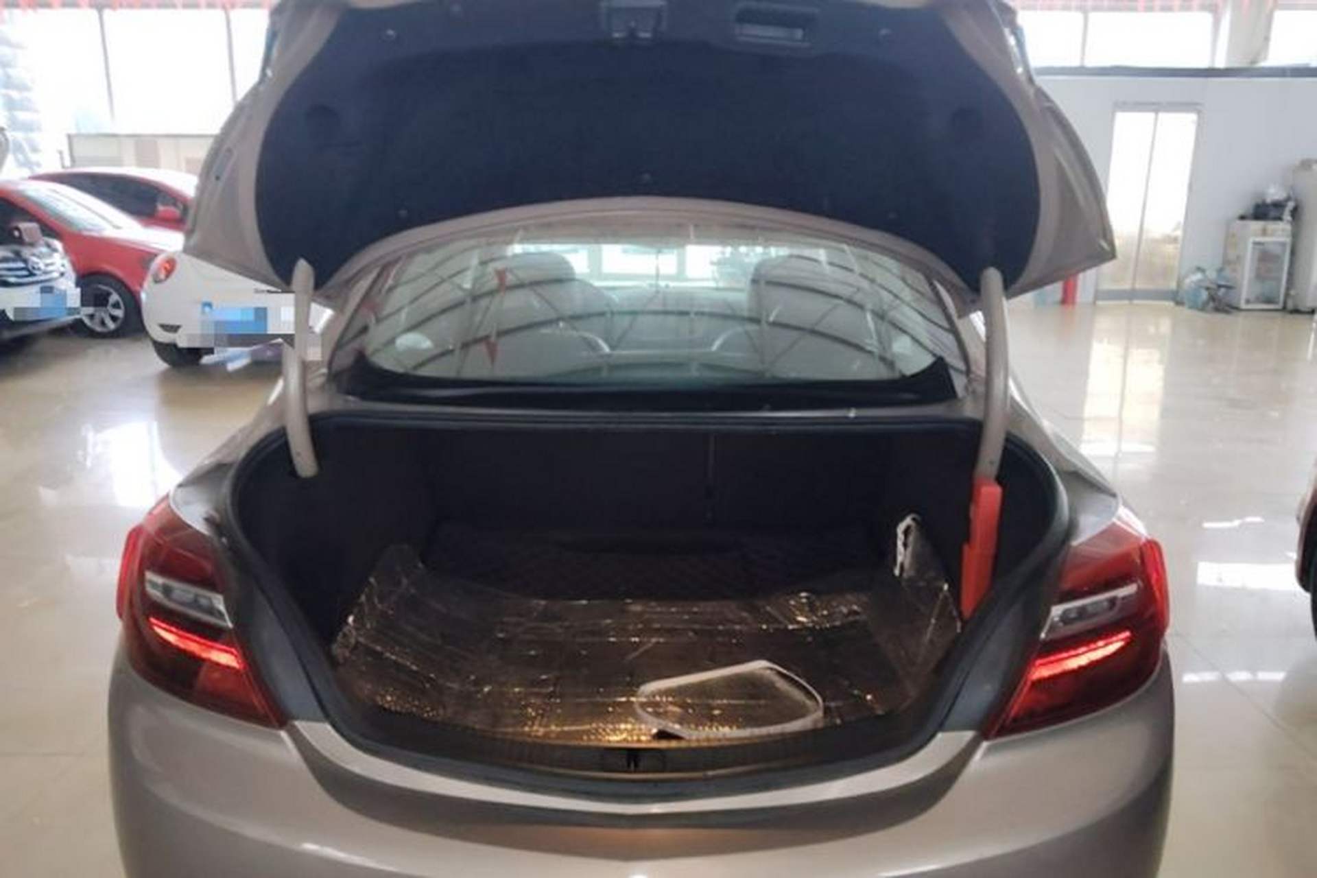 Used Buick Regal 2015 1.6T Leading Technology Model Trunk