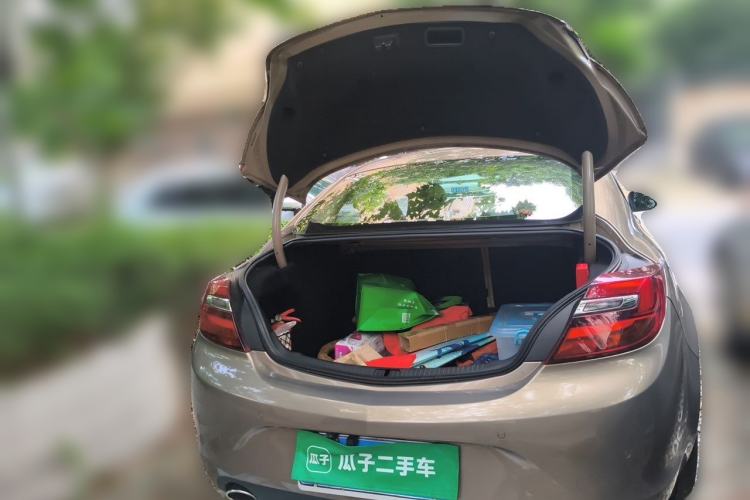 Used Buick Regal 2015 2.0L Leading Fashion Edition Trunk