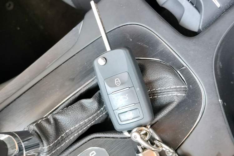 Used Buick Regal 2015 1.6T Leading Technology Model Vehicle Key