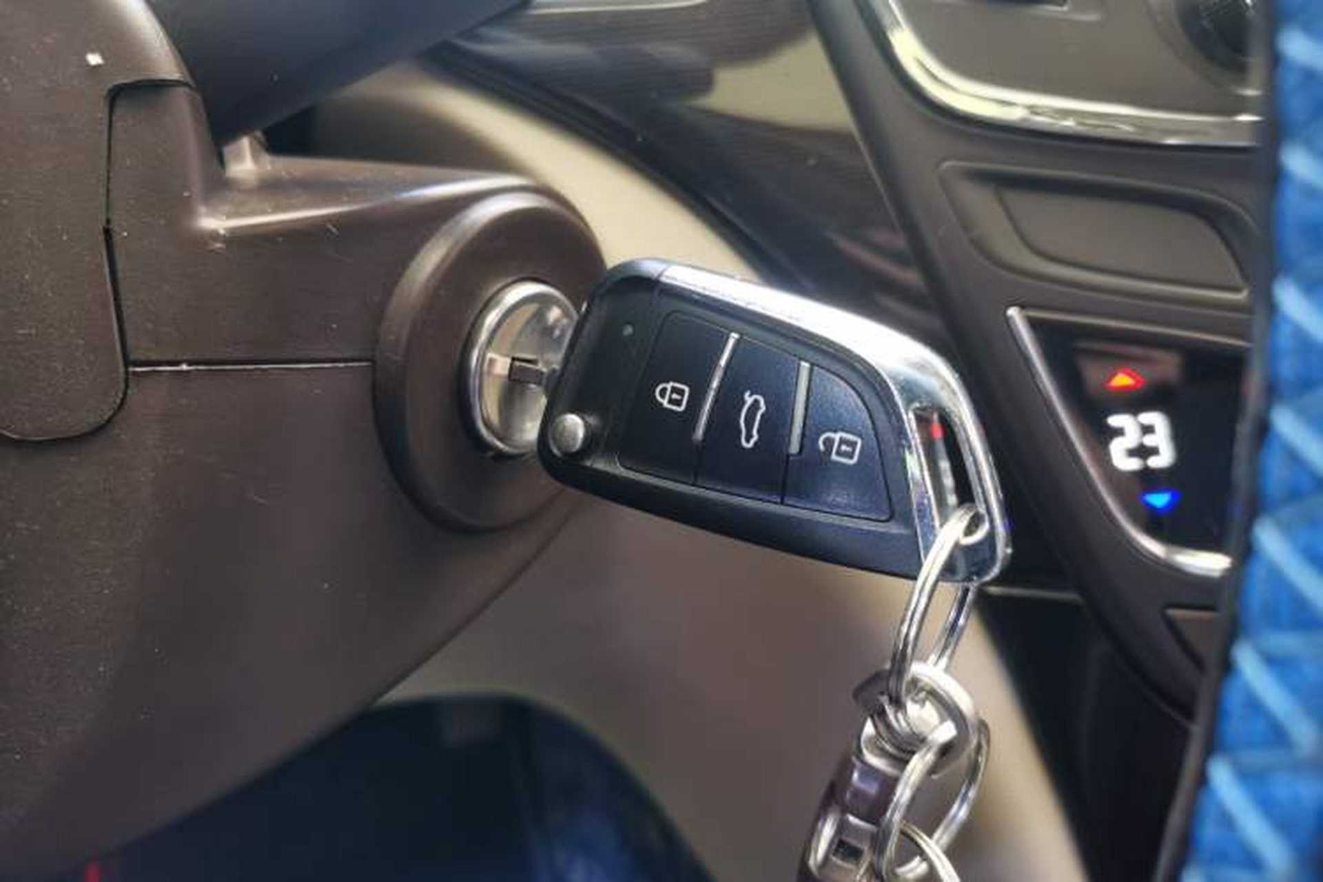 Used Buick Regal 2015 2.0L Leading Fashion Edition Vehicle Key