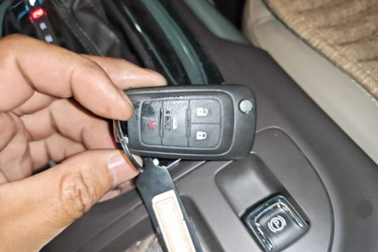 Used Buick Regal 2015 2.0L Elite Fashion Edition Vehicle Key