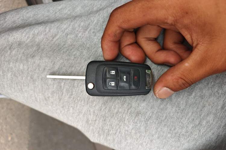Used Buick Regal 2015 2.0L Leading Fashion Edition Vehicle Key