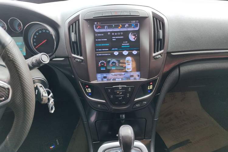 Used Buick Regal 2015 1.6T Leading Technology Model Audio And AC Panel