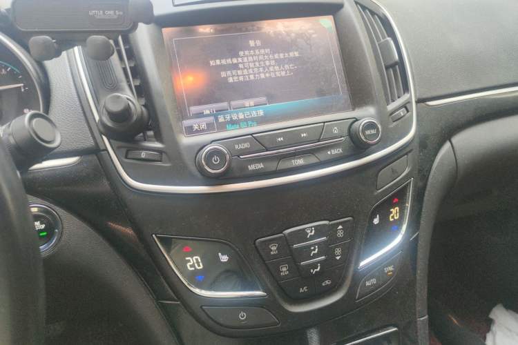 Used Buick Regal 2015 1.6T Elite Tech Model Audio And AC Panel