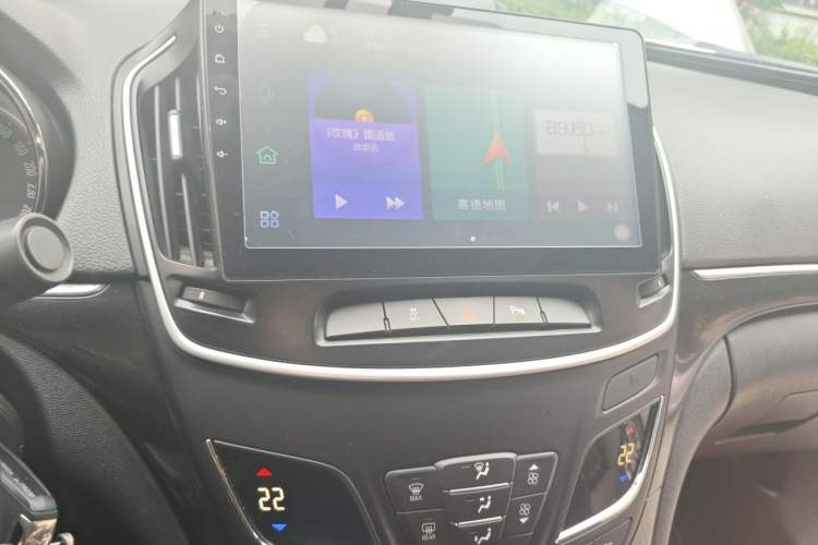 Used Buick Regal 2015 1.6T Leading Technology Model Audio And AC Panel