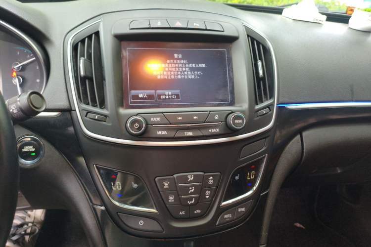 Used Buick Regal 2015 1.6T Elite Tech Model Audio And AC Panel