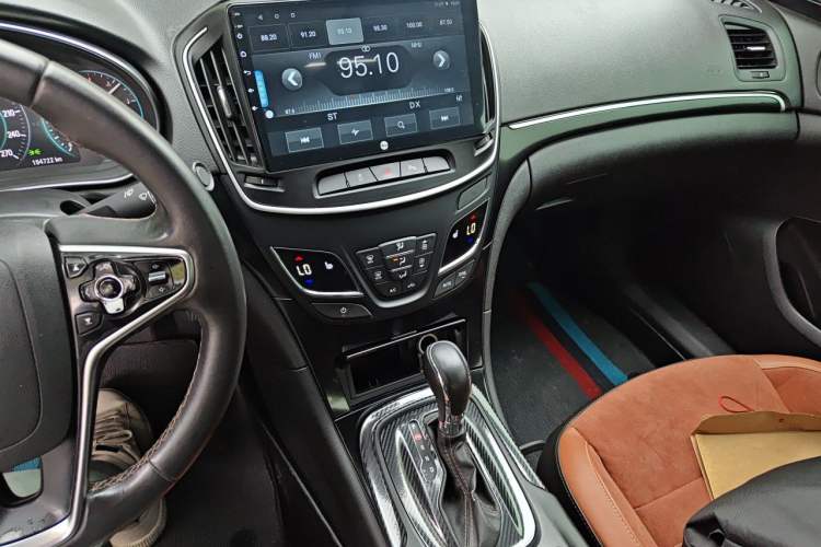 Used Buick Regal 2015 1.6T Elite Tech Model Audio And AC Panel