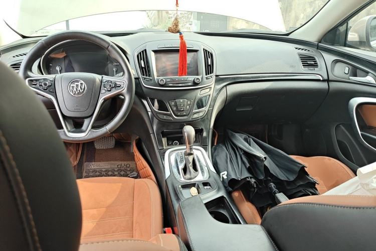 Used Buick Regal 2015 1.6T Elite Tech Model Center Console