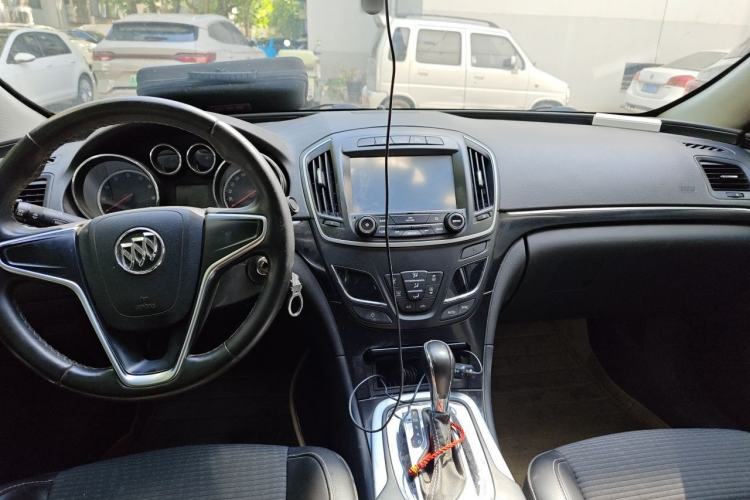 Used Buick Regal 2015 1.6T Leading Technology Model Center Console
