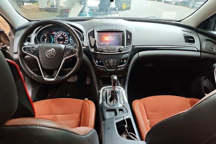 Used Buick Regal 2015 1.6T Elite Tech Model Center Console
