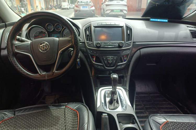 Used Buick Regal 2015 1.6T Leading Technology Model Center Console