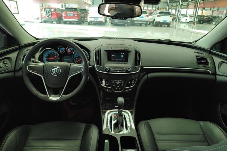 Used Buick Regal 2015 1.6T Fashion Tech Model Center Console