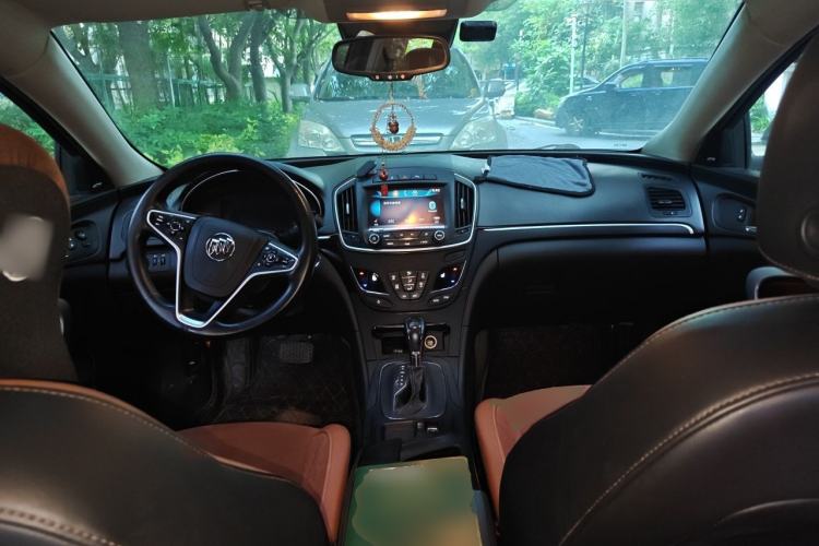 Used Buick Regal 2015 1.6T Elite Tech Model Center Console
