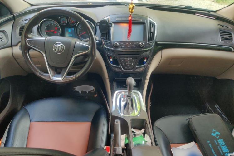 Used Buick Regal 2015 2.0L Leading Fashion Edition Center Console