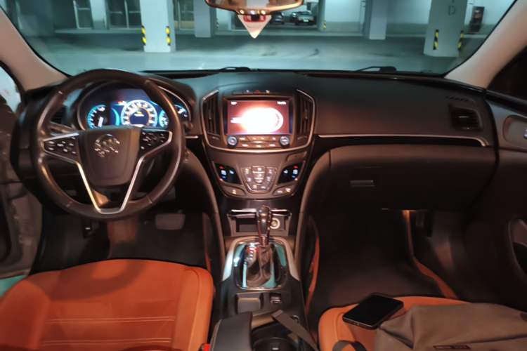 Used Buick Regal 2015 1.6T Elite Tech Model Center Console