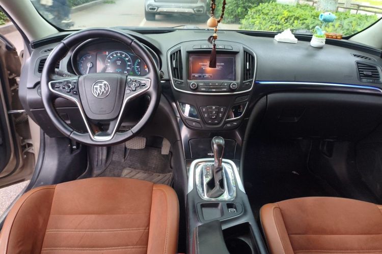 Used Buick Regal 2015 1.6T Elite Tech Model Center Console