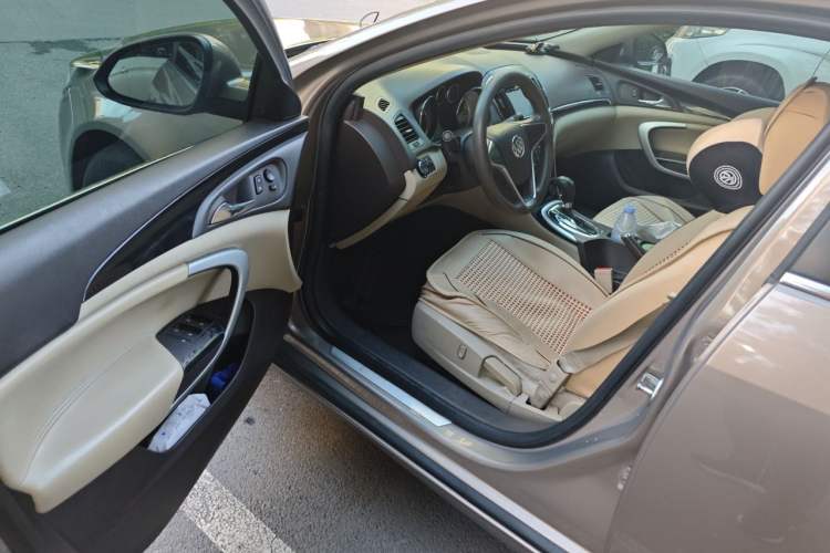 Used Buick Regal 2015 2.0L Leading Fashion Edition Driver Seat