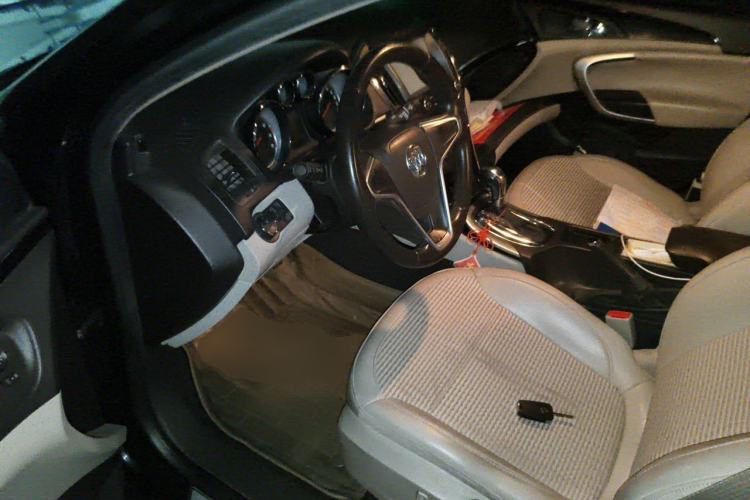 Used Buick Regal 2015 2.0L Leading Fashion Edition Driver Seat