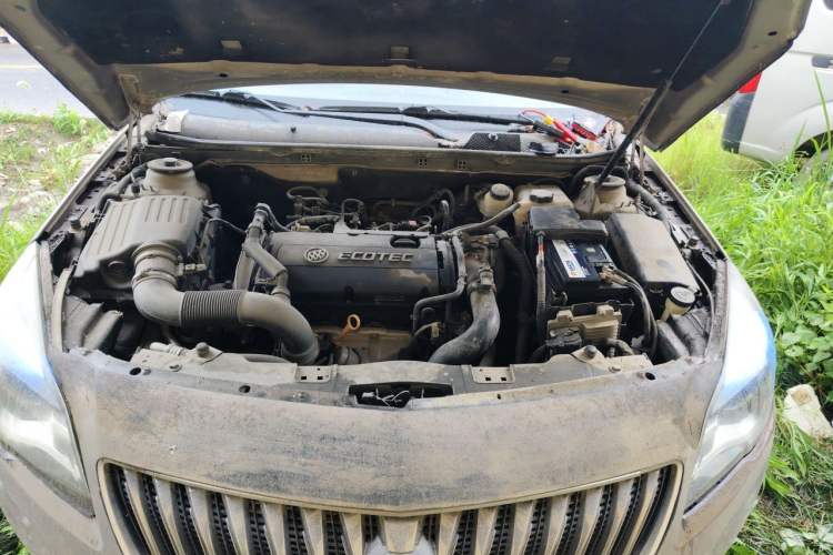 Used Buick Regal 2015 1.6T Elite Tech Model Engine Bay
